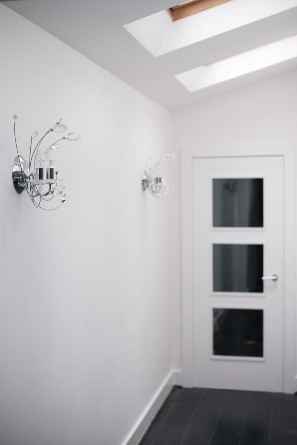Gorgeous 3 Bedroom Victorian Townhouse Lisburn Eksteriør billede