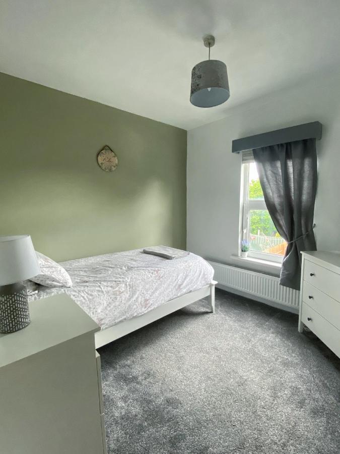 Gorgeous 3 Bedroom Victorian Townhouse Lisburn Eksteriør billede